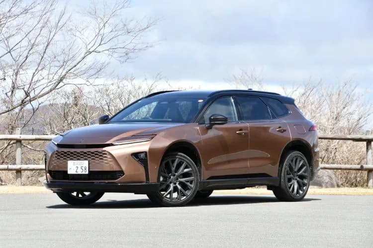 クラウン・シリーズの中で一番使い勝手のいい、SUVテイストのエステート