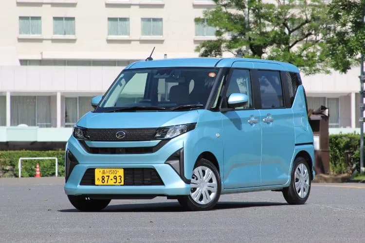 乗り心地とコスパの良さが光る両側スライドドア採用の新型ムーヴ