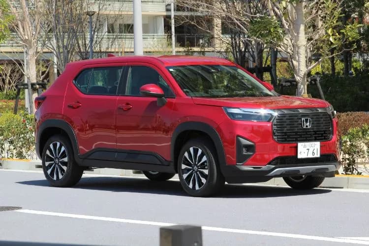 大人4人がくつろげる居住性とバーゲンプライスがセールスポイントのWR-V