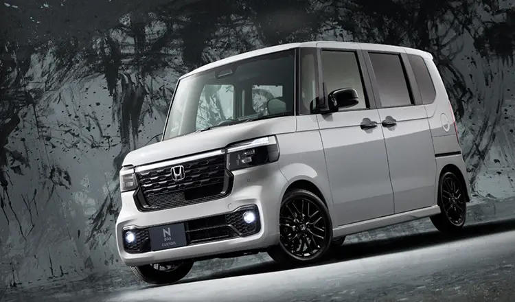 黒色」をアクセントにした特別仕様車、ホンダ「N-BOX CUSTOM BLACK