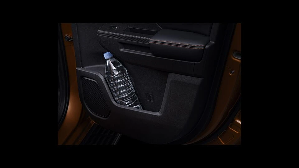 カーリース車両 三菱　トライトンの画像
