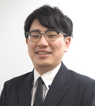 アドバイザー　前田